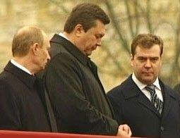 В.Янукович, Д.Медведев и В.Путин