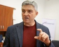 Алексей Мирошниченко: “Вы готовы работать за 5 гривен в час?”
