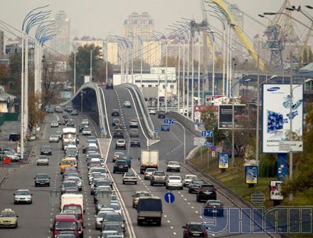 В Киеве открыто движение по Гаванскому мосту