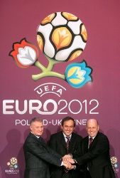 Євро-2012: держава - у збитку. Хто отримає дивіденди?