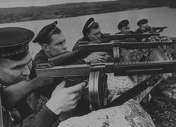 Уолл-стріт - глибокий тил Червоної армії у Другій світовій