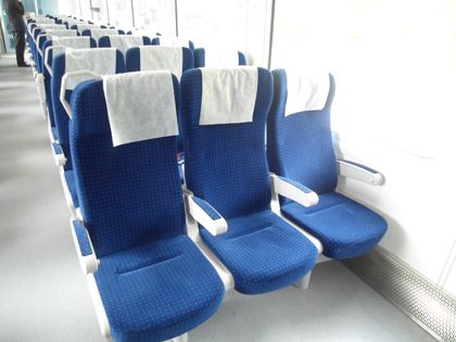 Крісла для пасажирів у вагоні Hyundai